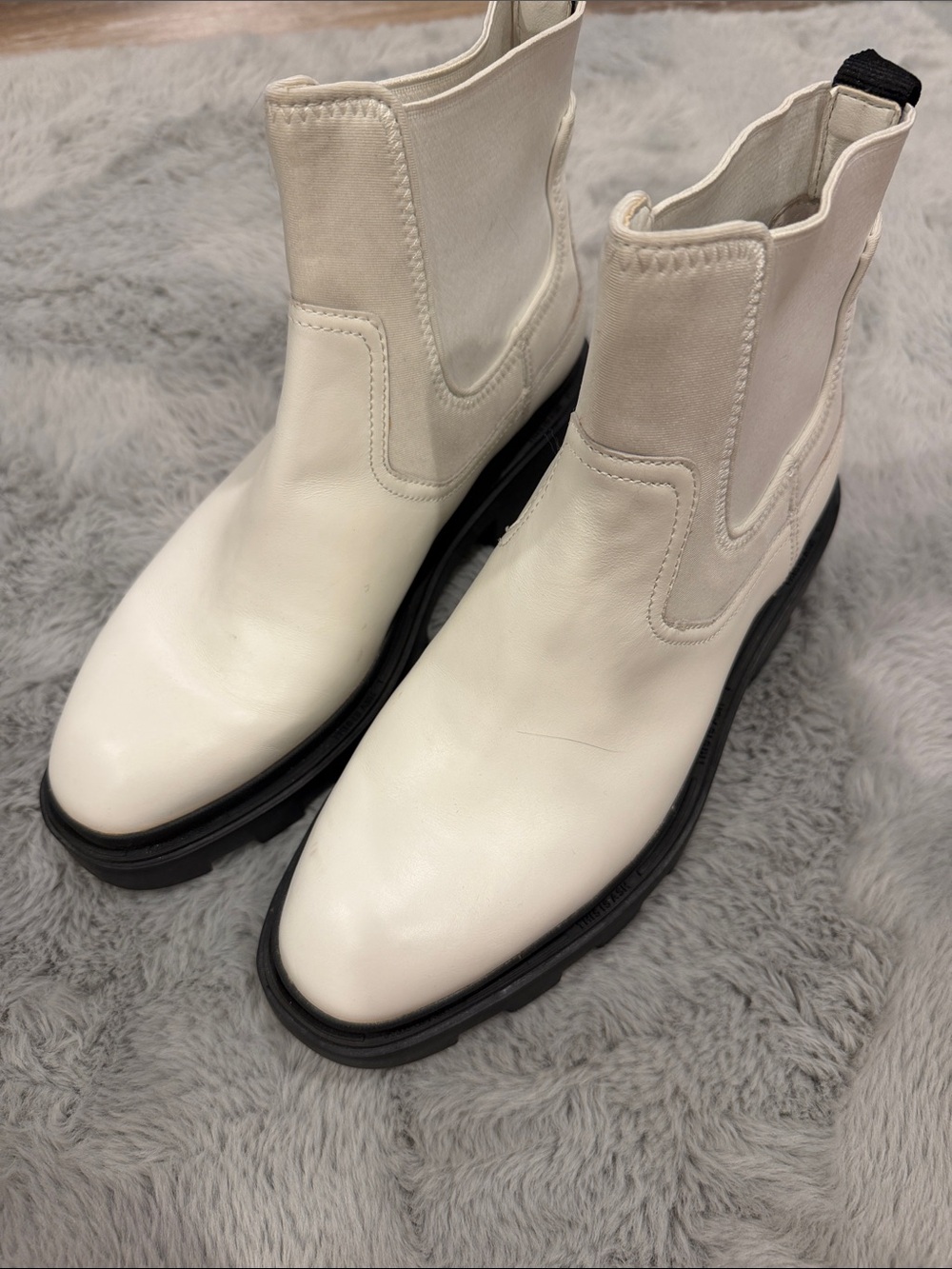 White Ash Mastro Boots with Black Sole